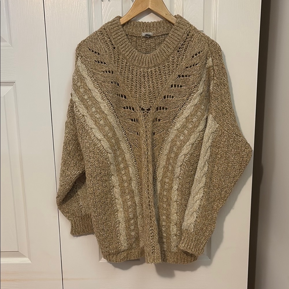 Ecoté Cable Knit Crewneck Sweater - Tan/Cream